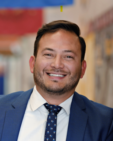 Dr Rey Cervantes
